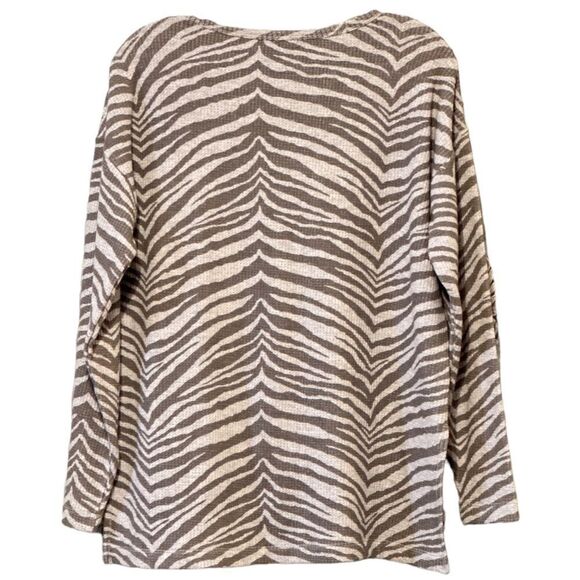 New Aerie oversized zebra print waffle knit thermal gray top, size small - Picture 2 of 9